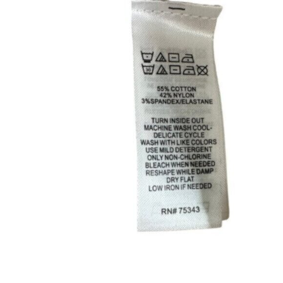 NWT Yet Again | Cream Gray Fleck & Blue Snowflake Sweater Size Medium - Picture 4 of 7